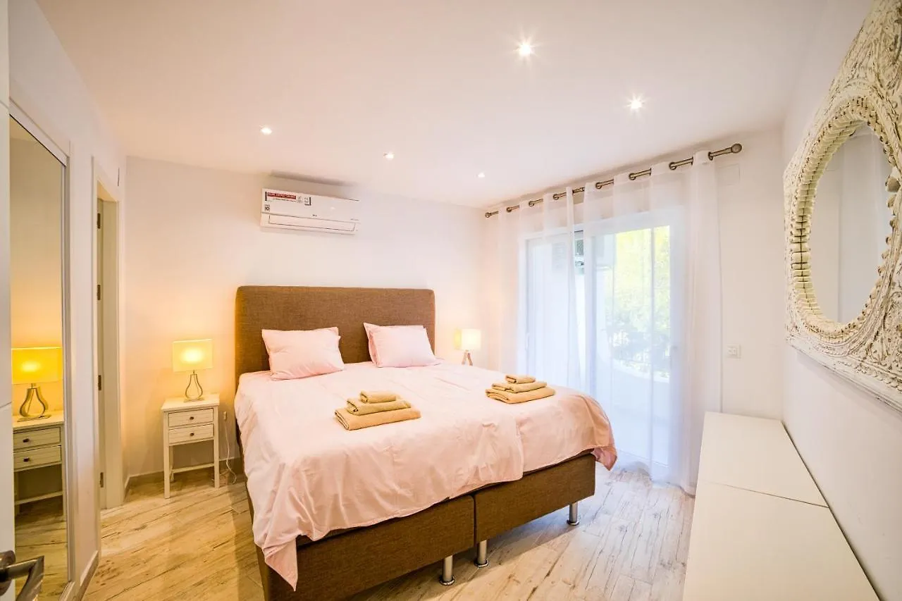 L166 Cabopino Apartment Marbella