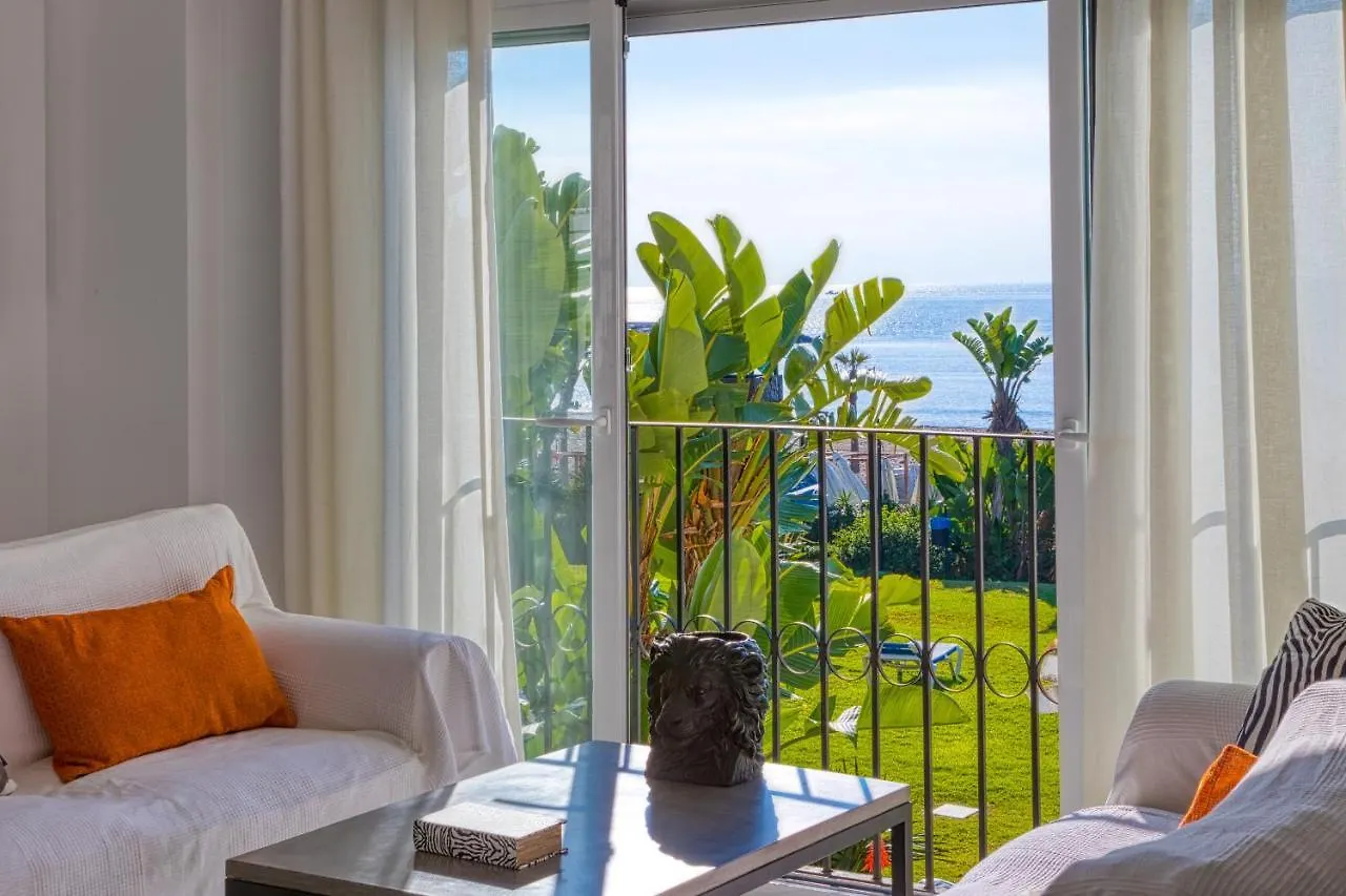 L166 Cabopino Apartment Marbella