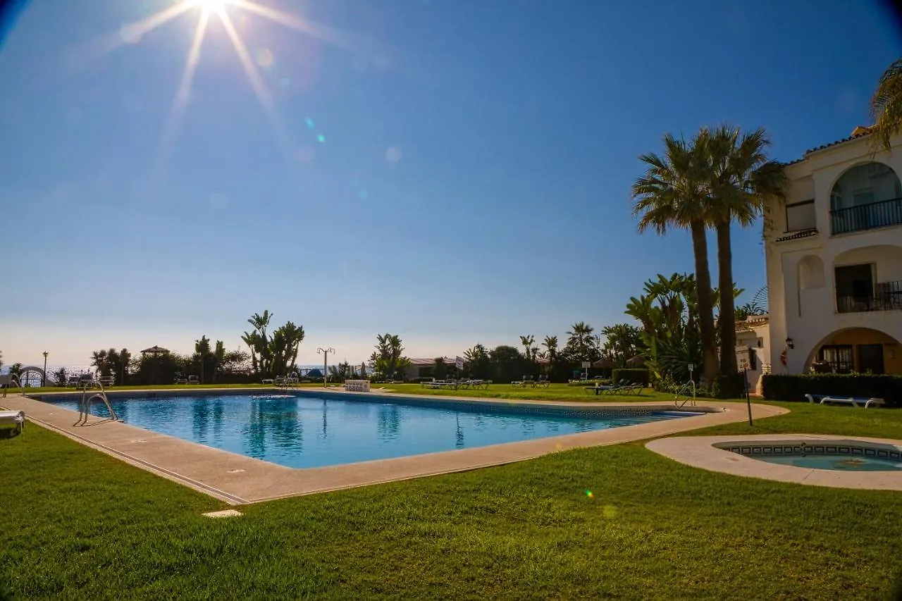 L166 Cabopino Apartment Marbella